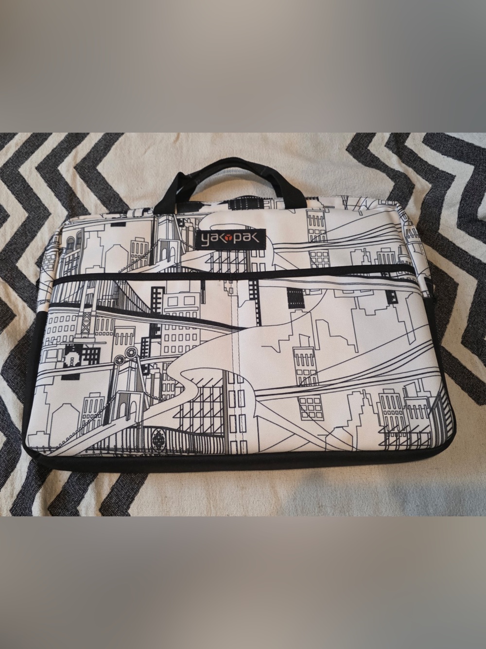 Black & White Cityscape Laptop Messenger Bag